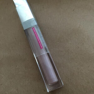 Maybelline COLORsensational High Shine Lip Gloss # 200 KNOCKOUT PEARL